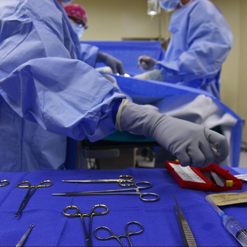 surgery-688380_1280 (1)